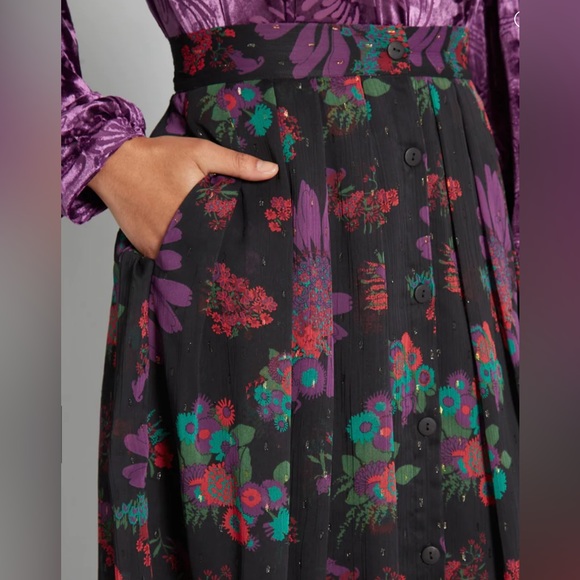 NWT ModCloth Meow Bouquet Pleated Swing Skirt Size 0 - Picture 3 of 7